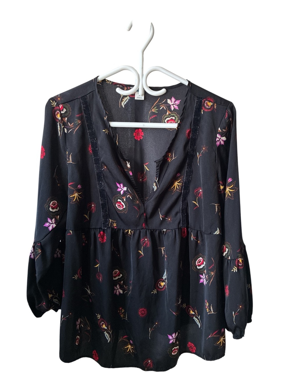 Old Navy LS V-neck Blouse